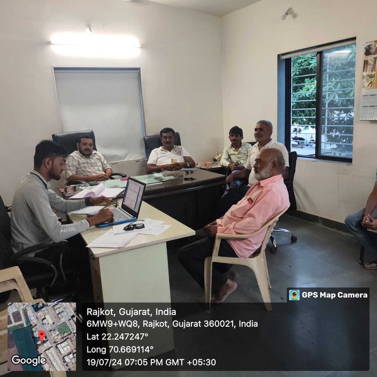 ParagVasoya8's tweet photo. આજ રોજ મેટોડા ગ્રામ પંચાયત દ્વવાર રાત્રી કેમ્પ કરી પંચાયત કર વેરા ની વસુલાત ની કામગીરી ના કેમ્પ નું આયોજન કરવા માં આવીયુ અને જેમાં મેટોડા ગામ ના આગેવાનો અને ગ્રામ પંચાયત ના કર્મચારી ના સહયોગ થી કુલ 51500 ની વસુલાત કરવા માં આવી @DDORAJKOT1 @LodhikaTdo https://t.co/gOx6y7NraM