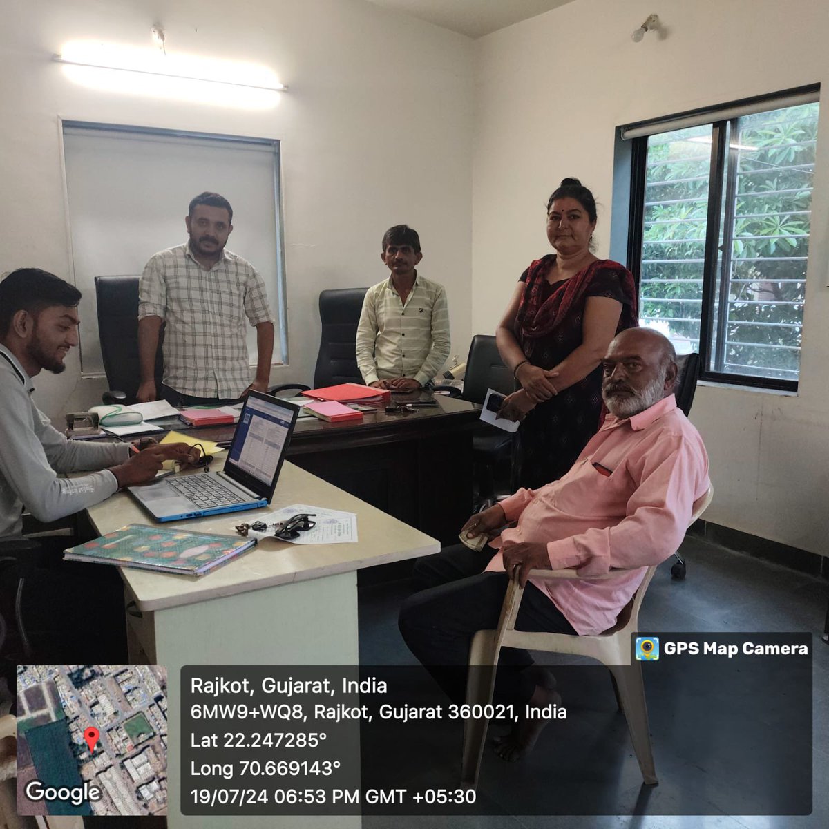 ParagVasoya8's tweet photo. આજ રોજ મેટોડા ગ્રામ પંચાયત દ્વવાર રાત્રી કેમ્પ કરી પંચાયત કર વેરા ની વસુલાત ની કામગીરી ના કેમ્પ નું આયોજન કરવા માં આવીયુ અને જેમાં મેટોડા ગામ ના આગેવાનો અને ગ્રામ પંચાયત ના કર્મચારી ના સહયોગ થી કુલ 51500 ની વસુલાત કરવા માં આવી @DDORAJKOT1 @LodhikaTdo https://t.co/gOx6y7NraM