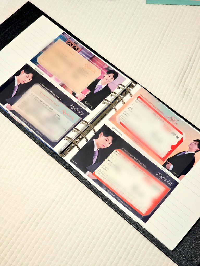 sweetsf9_0707's tweet image. 얘두다....
티켓북 티켓꽂이 꽂으면 아주 작살난다...
진짜 이뿌다...🫶