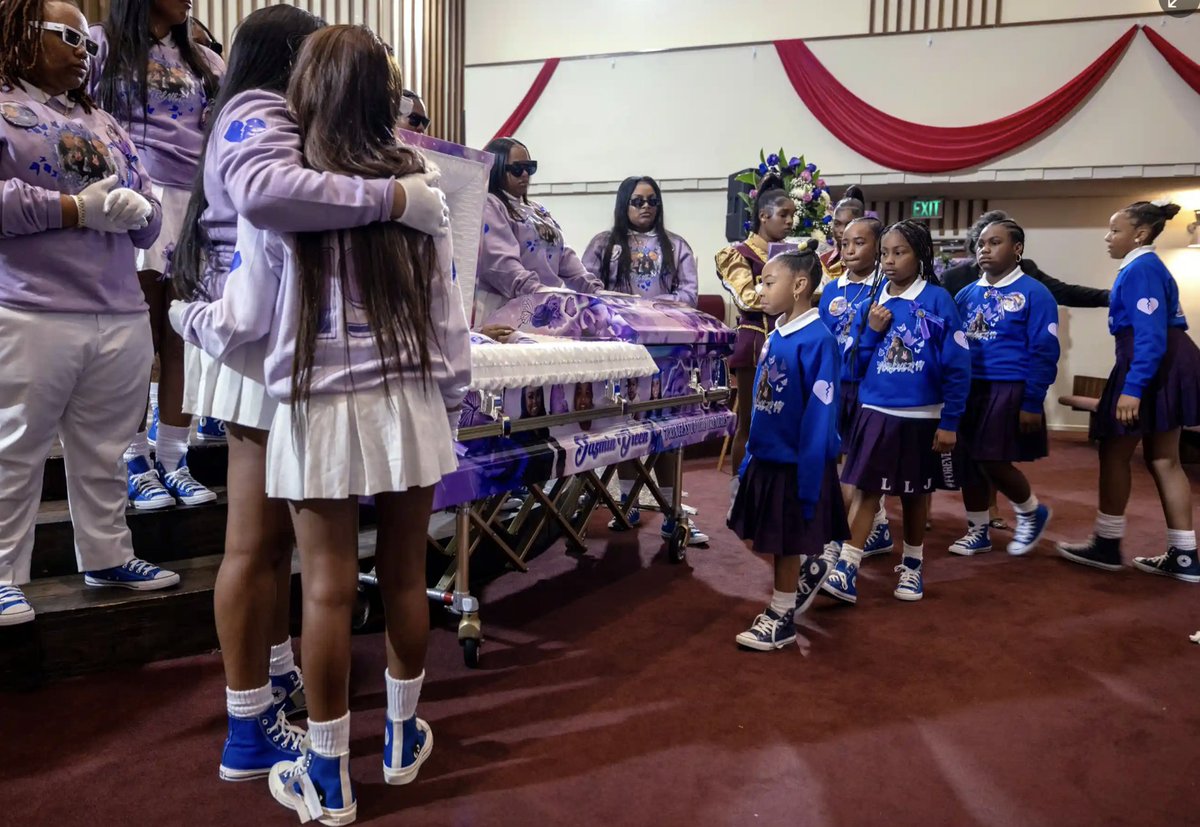 Photospice's tweet photo. I wrote and photographed this story for @guardian about how g*n vi*lence is affecting children in South LA and the disruptors trying to heal their trauma. TY to editors Gail Fletcher & Caitlin Yoshiko Kandil. #photography #barbaradavidson https://t.co/OZU8riTCG3 https://t.co/gtHp80kSUL
