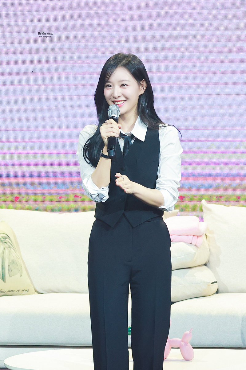 betheone1019's tweet photo. 240623 

#김지원 #Kimjiwon https://t.co/LTUkGoum0g