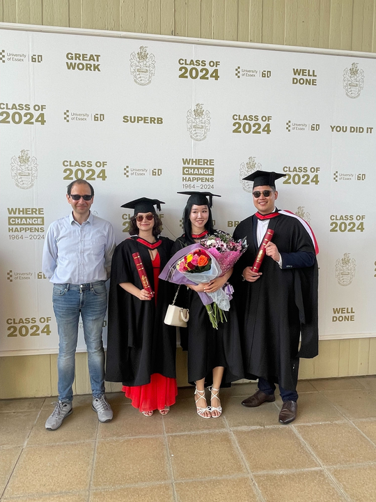 Our lab proudly presents graduates of this year! Mila (top BSc of this year across our school), Isabella (Employee's Choice Award, Chancellor's PhD Fellowship), Clark (aced MSD, got into the NHS) and Seihee (best capstone project in BSc Data Science, accepted for PhD in Imperial)