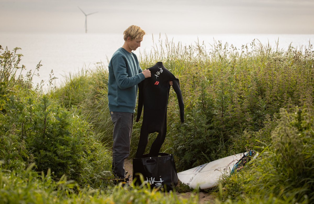 LThomasHudson's tweet photo. Summer surfs @tikisurfshop https://t.co/lFhTYgLVJn