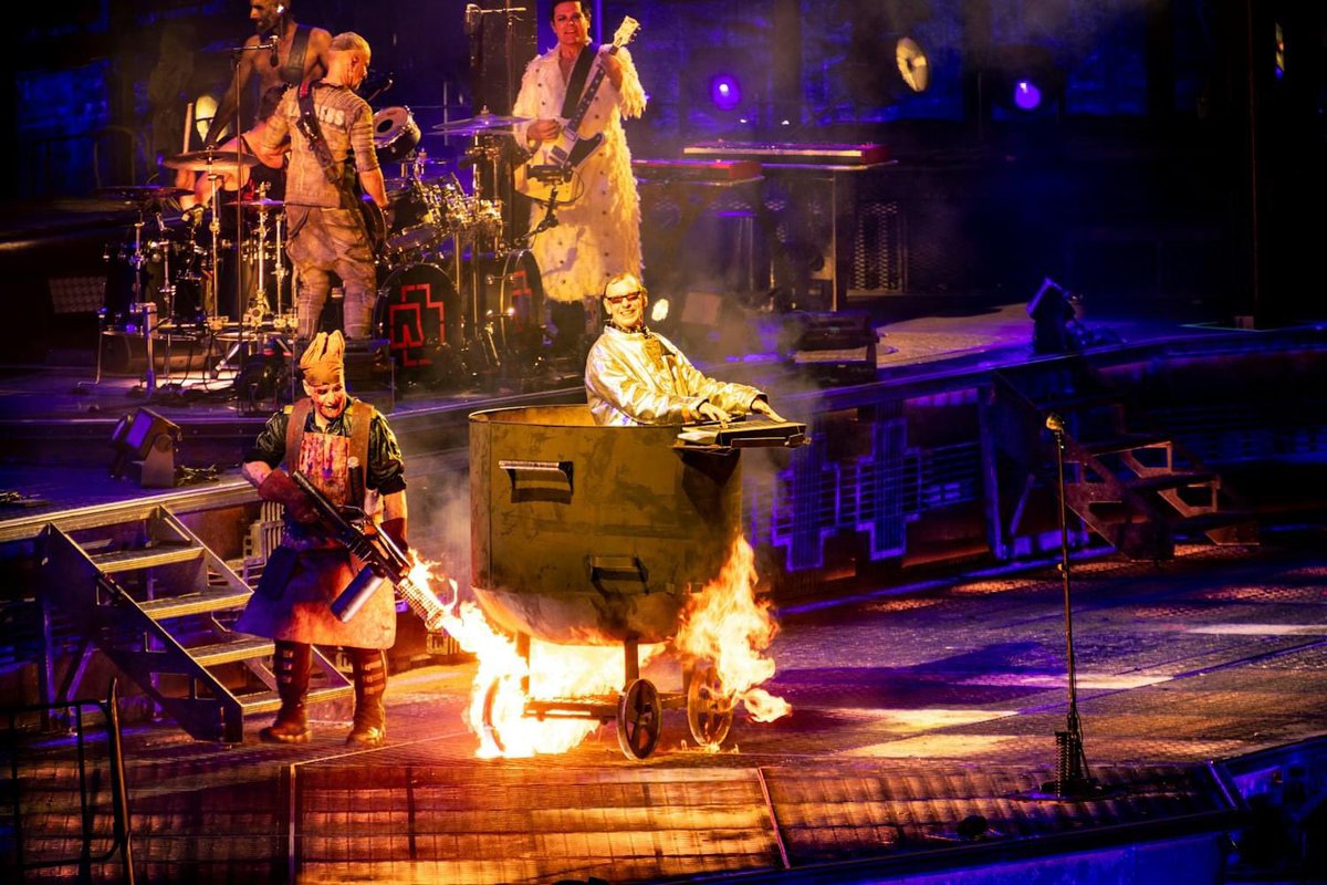 RammsteinUn's tweet photo. Photos: Rob Lewis Photography &amp; @jenskochphoto 

#Rammstein #EuropeStadiumTour2024 #Klagenfurt https://t.co/vU253BocaY