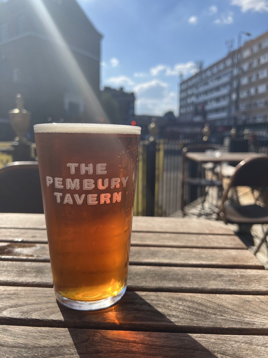 Lovely pint of ⁦<a href="/SierraNevada/">Sierra Nevada Beer</a>⁩ ⁦<a href="/PemburyTavern/">The Pembury Tavern</a>⁩ 🍺🌞