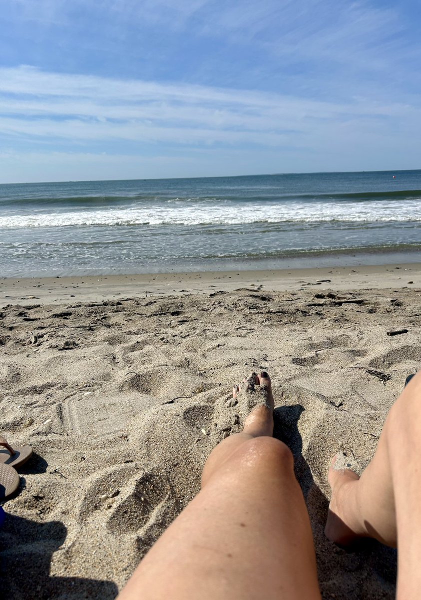 kdos220's tweet photo. Attention RI’ers. Today is a mandatory beach day, 10/10. https://t.co/0wgDWKqIZ9