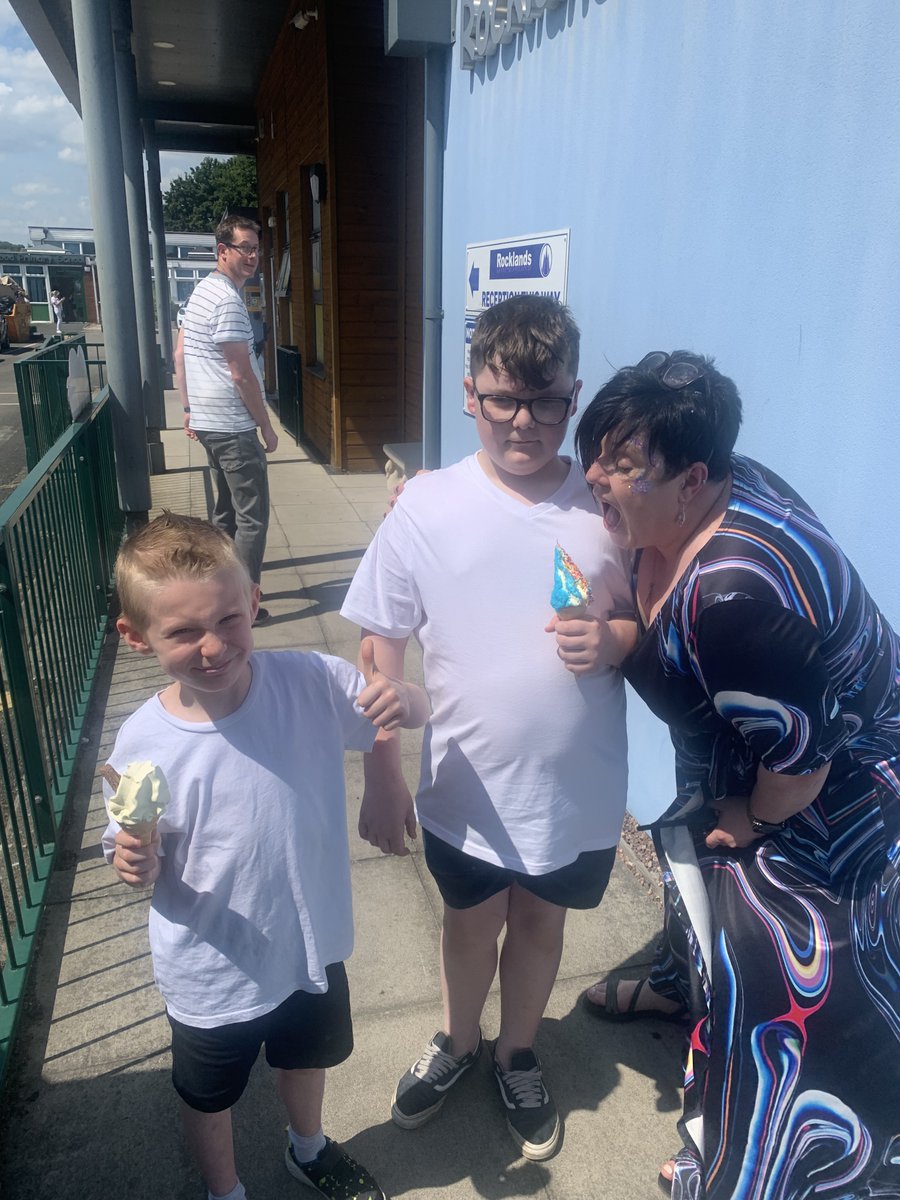 Thank you to the ASPF for an end of year ice-cream treat! Thank you all for your kind messages, cards, emails and gifts we have all been truly spoilt! Have a safe and happy summer and we shall look forward to seeing the children on Wednesday 4th September 😍