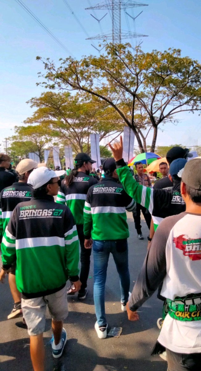 Anti rame Podo ijone🤘

Balongsari nyimak..!