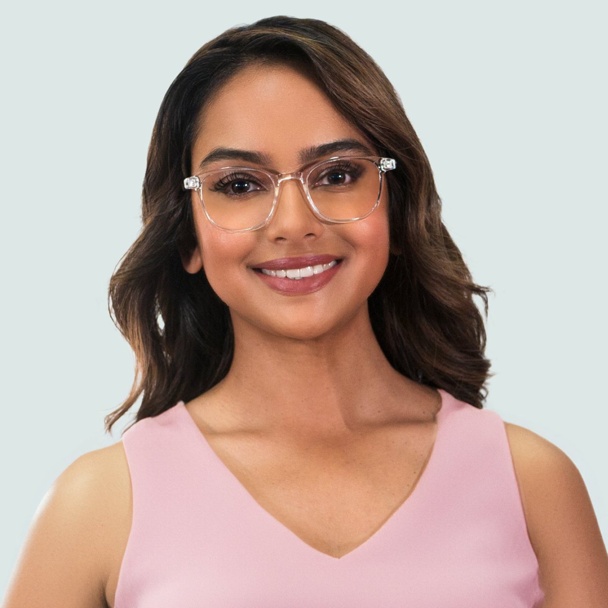 Finding the perfect pair of glasses is like finding your signature accessory. Discover yours at 39DG! 👓💫 #gotmy39s
featured frame: Bliss