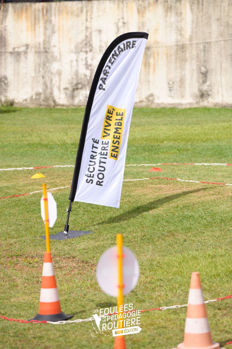 Prefet971's tweet image. [#Sécuritéroutière]🚴‍♂️
L'association Pédagogie routière outre-mer, la préfecture, et la coordination départementale de la SR ,ont invité + de 200 enfants à une opération de sensibilisation aux enjeux de la sécurité routière à Baie-Mahault.
#SécuritéRoutière #Préfecture #Prévention