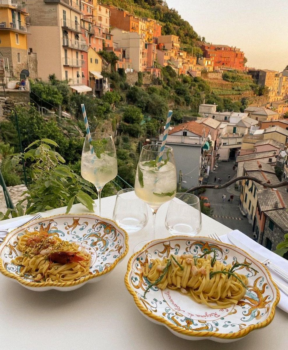 moontides_'s tweet photo. Italian summer mood https://t.co/dAm2m3iAwo