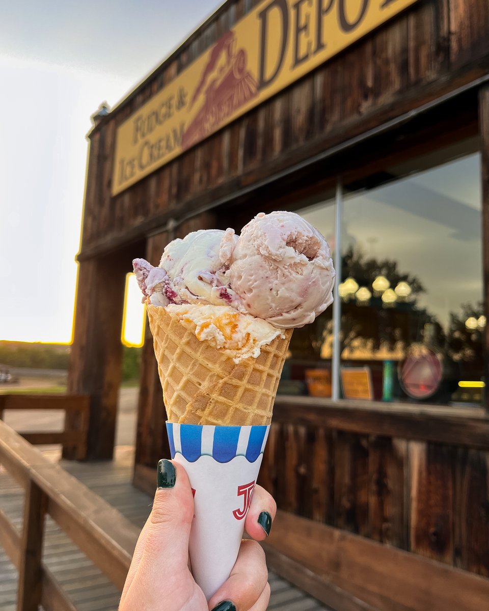 Medora, ND tweet media