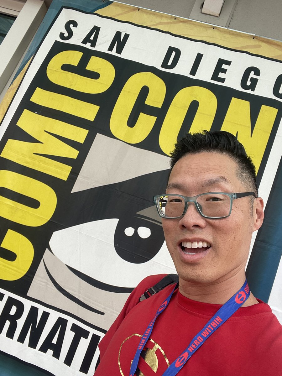 🚨New Giveaway!🚨
A few lucky winners will receive our 2024 SDCC Exclusive Pin (do not need to attend)! For a chance, Follow, RT &amp; Like!

Trek fans! Warp over to our San Diego Comic-Con booth 1943 for the latest in #StarTrek fashion and cosplay. Then beam over the #EnergizeLounge