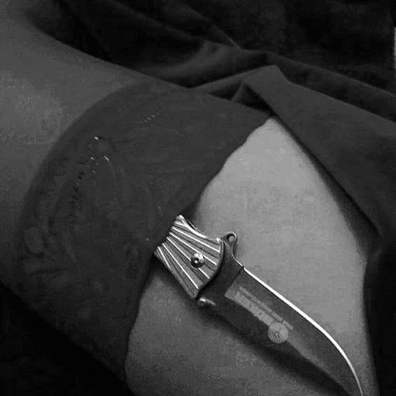 ELIRAKINS's tweet photo. Blood Oath (Morgan B. Lee) - ✩ ✩ ✩ ✩ /5 https://t.co/BIie30aDJz
