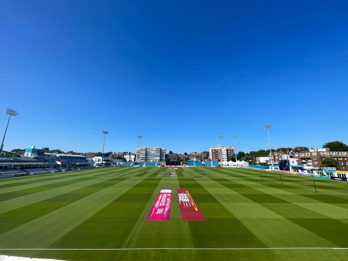 Proper cricket weather for the last group stage game of the <a href="/VitalityBlast/">Vitality Blast</a>! Grass has been enjoying the weather a lot more than us! GOSBTS <a href="/SussexCCC/">Sussex Cricket</a>