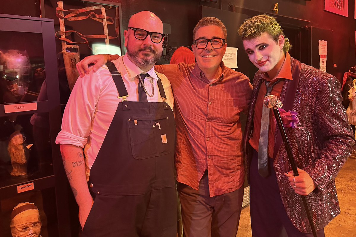 Took my team to the <a href="/TheMontalban/">The Montalbán</a> to watch Russall S. Beattie's Batette Follies of 1939 -- a burlesque revue parody with your favorite characters from Gotham. 

Overwhelmingly great talent, great music!

batettefollies1939.com