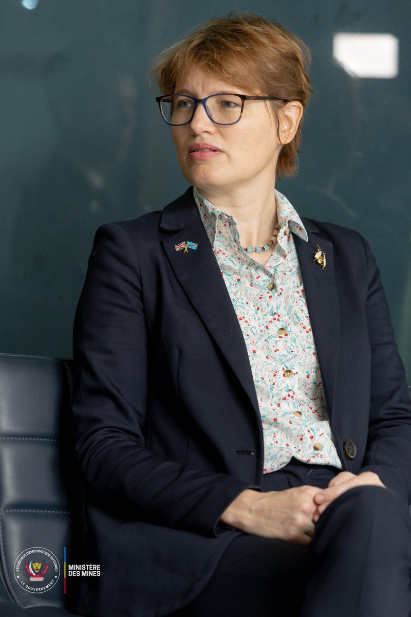 MinMinesRDC's tweet image. #RDC_MINES | 19.07.2024
Mme @AlysonKingUK, ambassadrice du @UKinDRC , a rencontré le Ministre des Mines, SEM @kizpaka, pour une visite de courtoisie. Les deux personnalités ont discuté sur des sujets clés pour le développement du secteur minier en RDC. 1/2

#CELLCOM