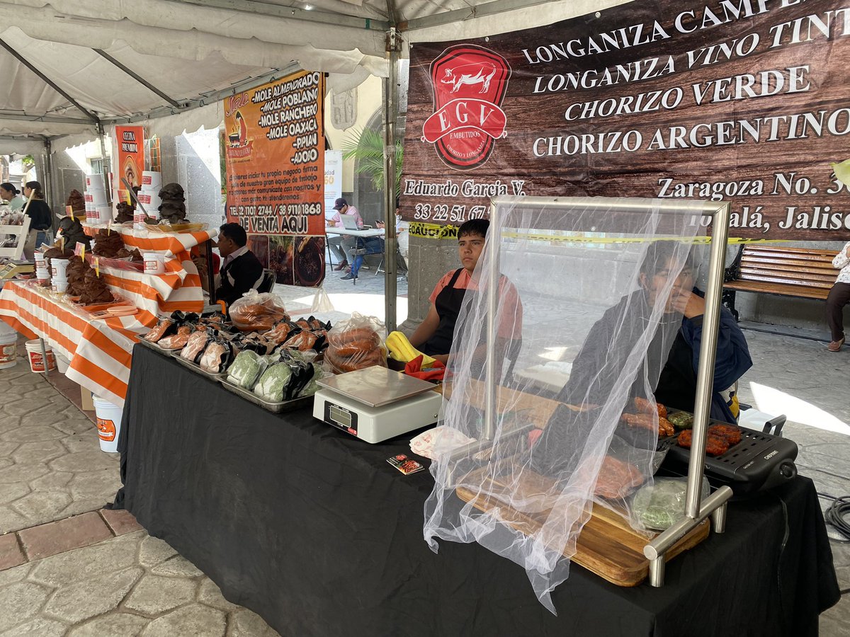 gobierno_tonala's tweet photo. ¡Ya inicio la Agro Local Tonalá!🍯🐮🪴

Ven por tus productos orgánicos hechos en nuestro municipio, te esperamos hoy y mañana de 8:00 a 20:00 hrs. en la Plaza Cihualpilli 📍

Tonalá #LaCiudadDeLaTransformación https://t.co/ETkzinV5ZM