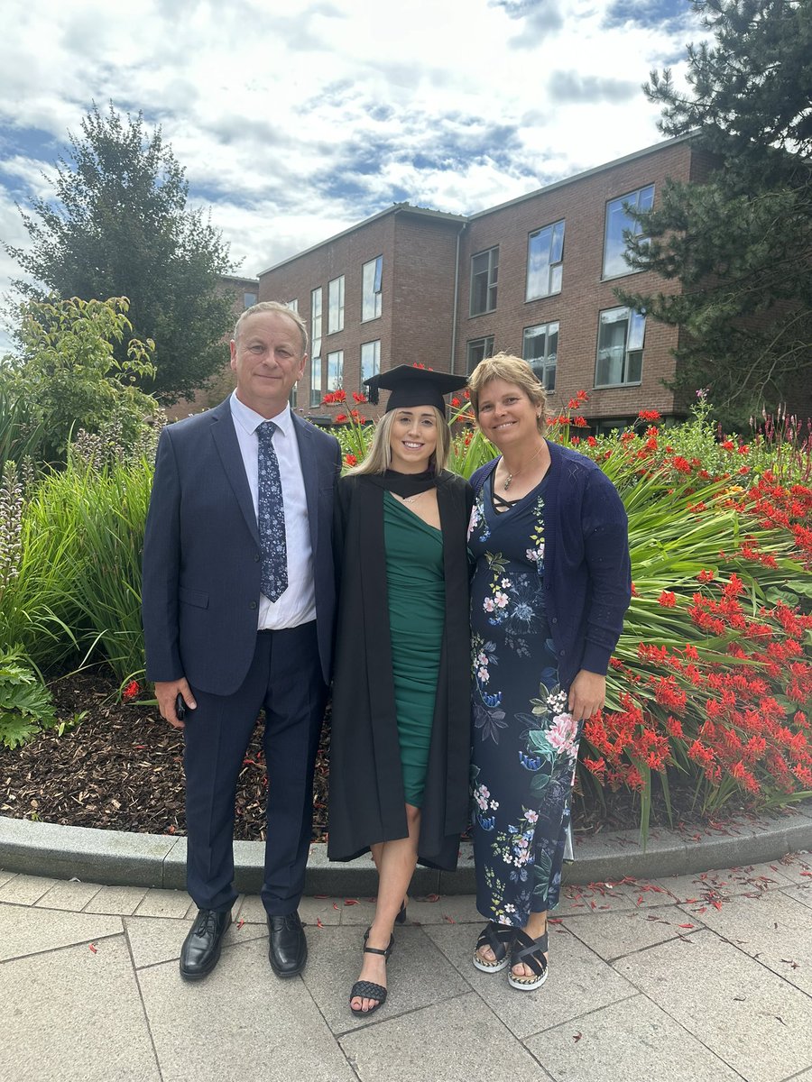 Miss Dodd tweet media