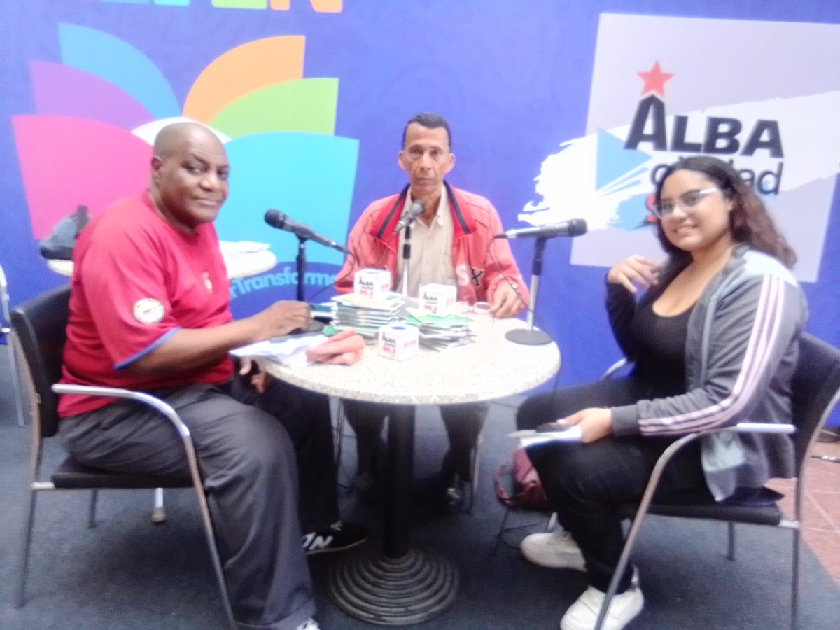Raulf59's tweet photo. Mañana sabado desde las 4 pm el equipo más romántico de la radio el de Voces emiciones y sensaciones del recuerdo te invita a disfrutar en vivo de su espacio radial desde La Galería de arte nacional y Filven 2024 por 96.3 Fm Alba ciudad https://t.co/kZwQssuUe2