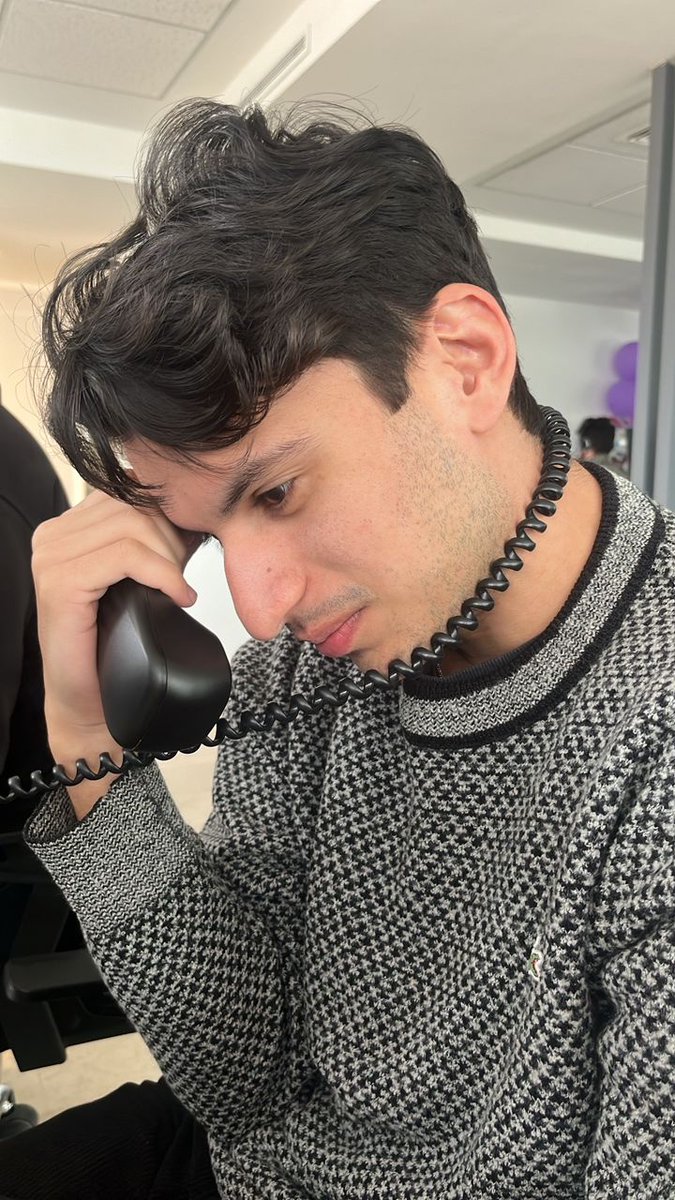 josedblr's tweet photo. concepto para mi álbum debut:

Call Center Dreams https://t.co/XWWOulrEdN