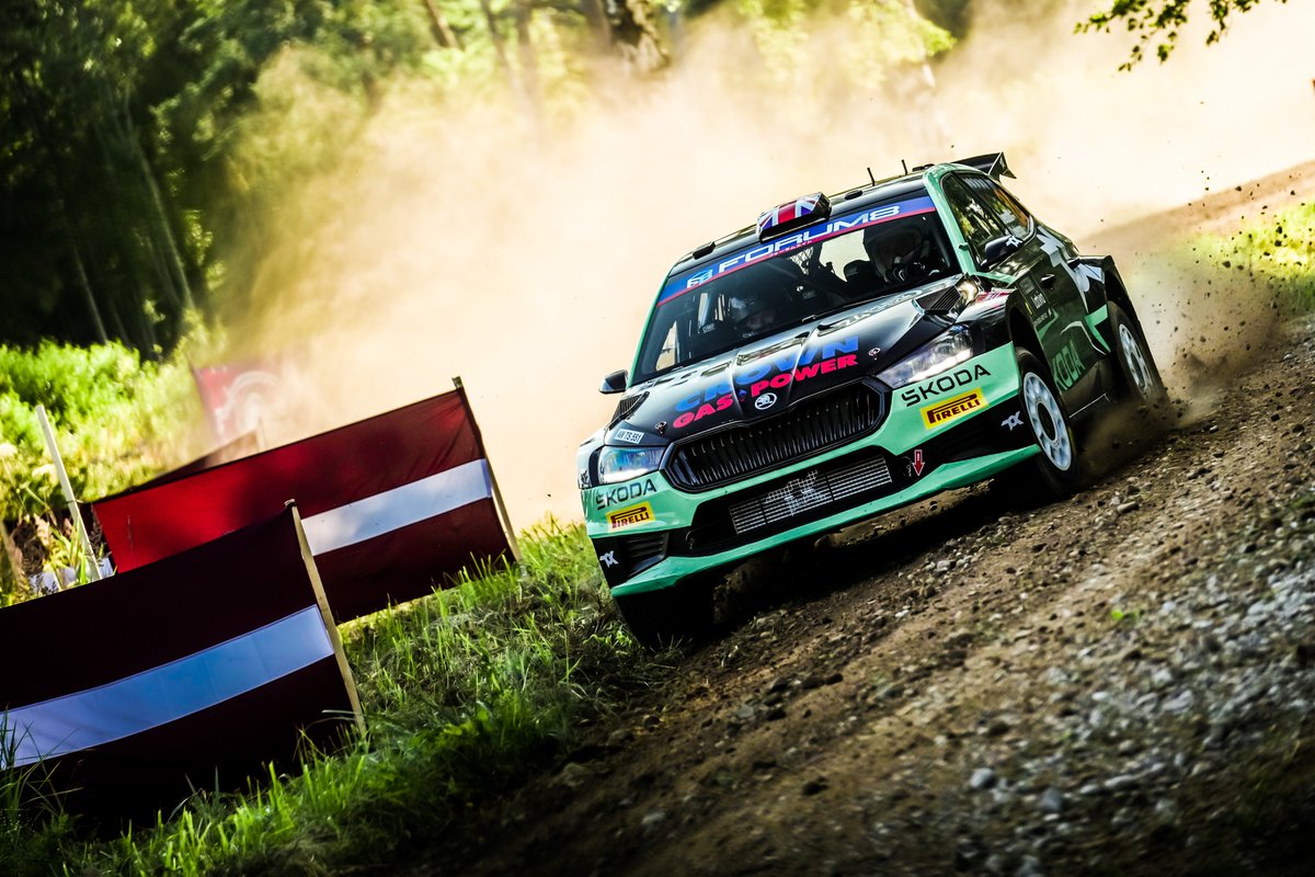 Latvia lead overnight 🇱🇻 Oliver &amp; Elliott get to the front in Latvia after a speedy day

Gus &amp; Jonas are upping the pace in P4 as they get more comfortable while Josh &amp; James are in the Top10 with the help of the latvian fans 👏 getting them back underway