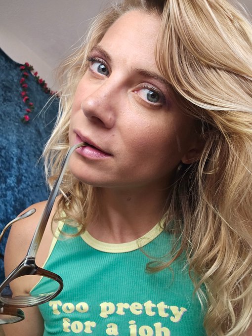 Have you seen my glasses? 🤓 https://t.co/aEeZ71vys5