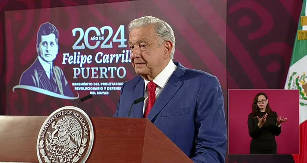 Diario_Portal's tweet image. ‼️ #PEMEX  bajó #deuda y aumentó producción ‼️

☝️ @lopezobrador_  manifestó que es una hazaña el rescate de #Petróleos #Mexicanos, luego de que el  #proyecto #neoliberal intentó desaparecer a la #paraestatal con un esquema #paulatino de #privatización. 
diarioportal.com/2024/07/19/pem…