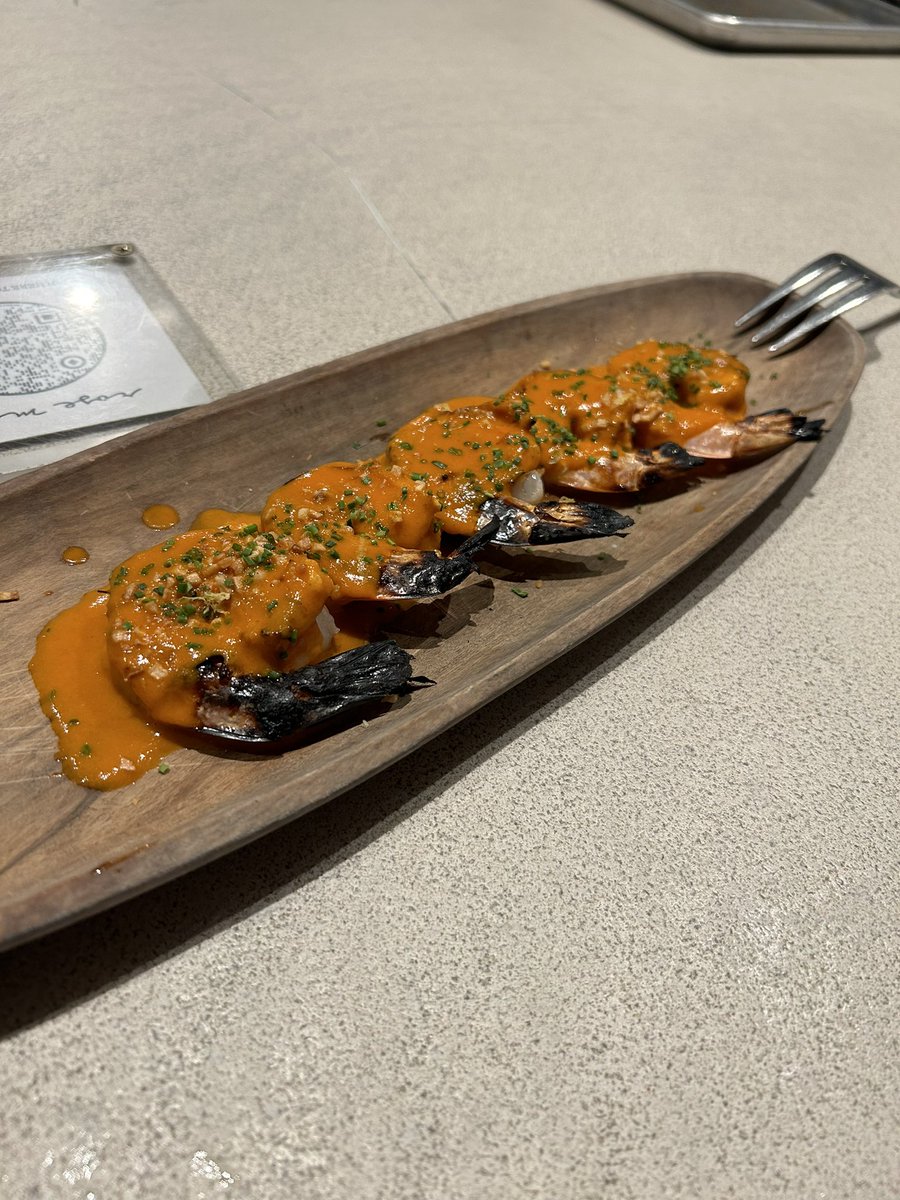 DougDawg13's tweet photo. Dinner at chef’s counter at @rosemarychicago alongside culinary superstar @insta.flamm with @apowerfulbeat — no notes #chicago #foodie #vacation #topchef #joeflamm https://t.co/k3uC1c7HMF