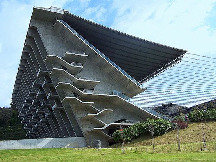 gomezdetejada's tweet photo. Enamorado de este proyecto, de este estadio. 

Souto de Moura, Braga, 2003.

https://t.co/yXzBBSetTS https://t.co/jjuw7U8e3W