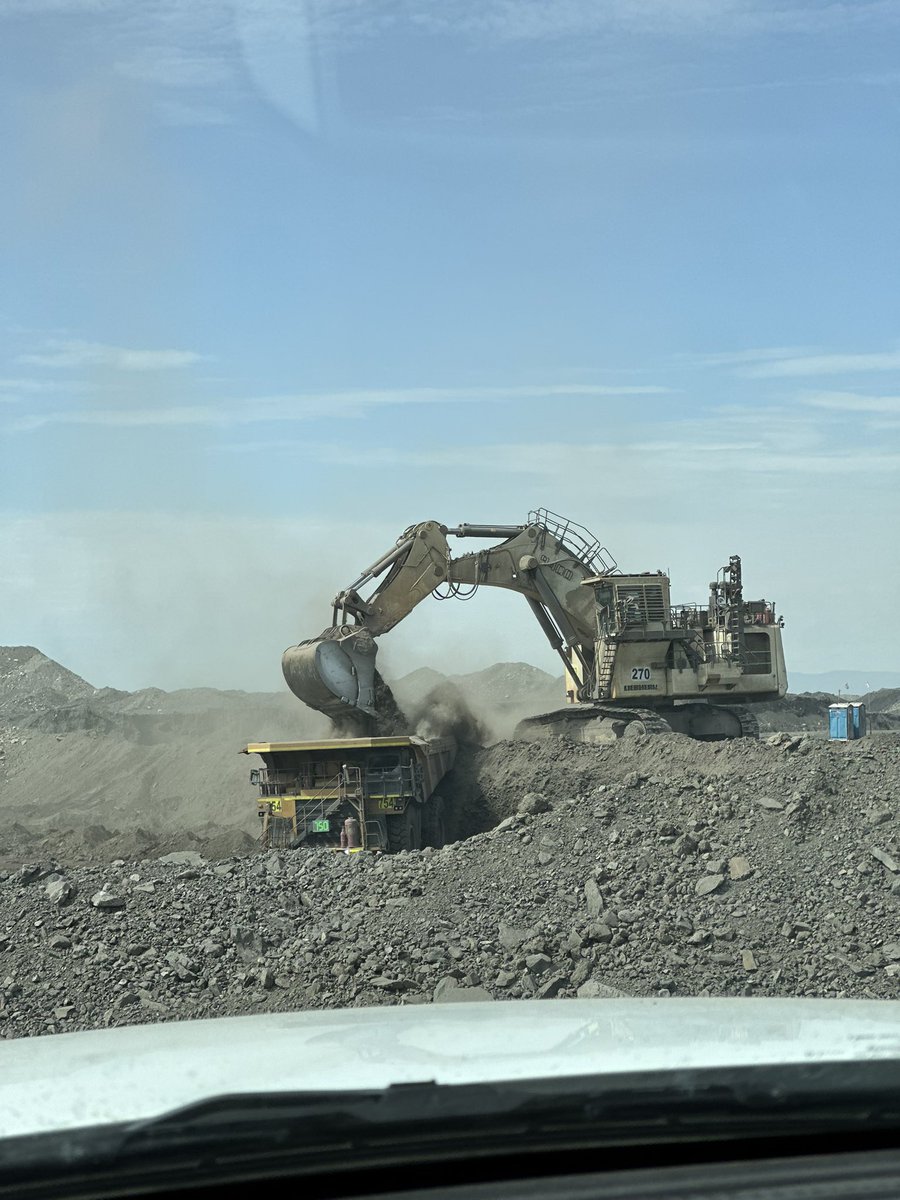 Rez_Lizard's tweet photo. I like getting pictures from my son from the mine. #Digbabydig 🇺🇸🫡 https://t.co/VaERl1NytD