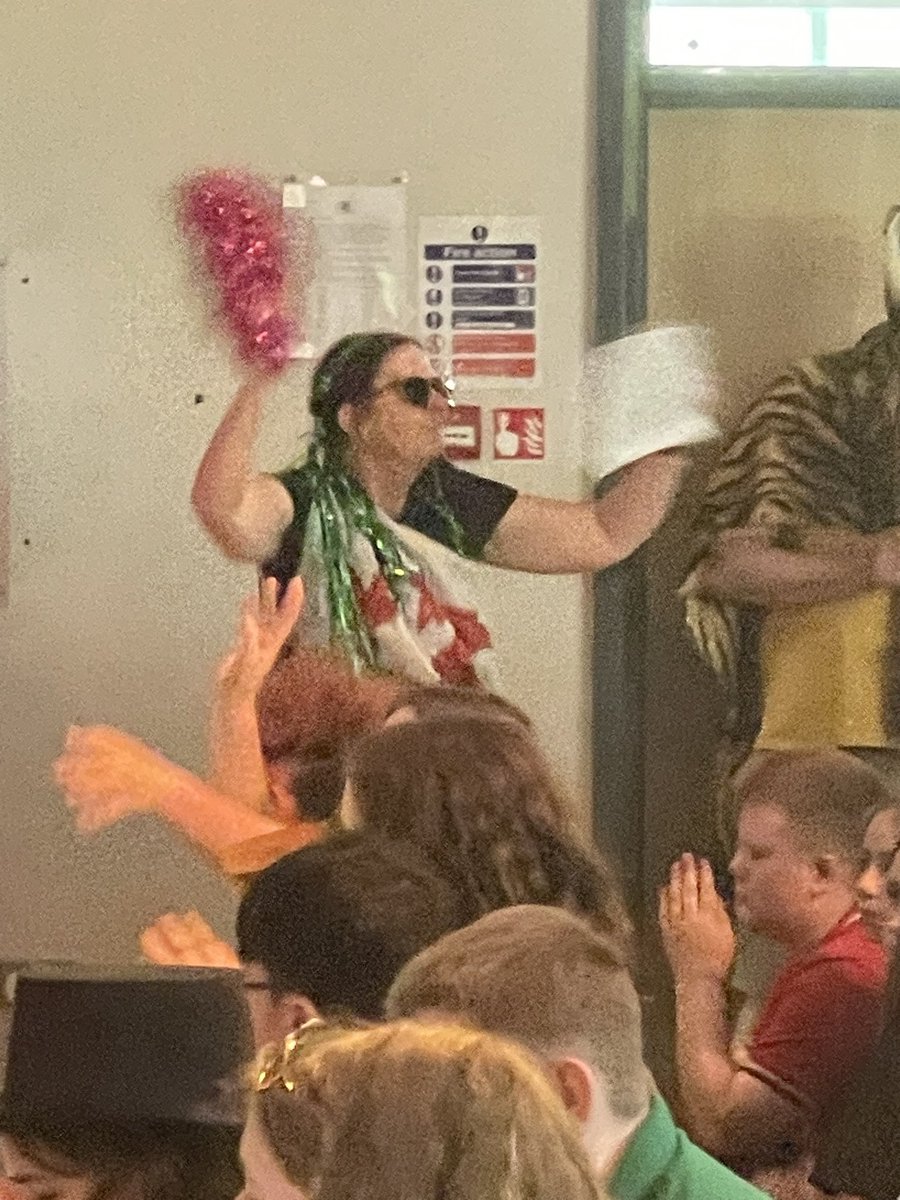 Mrs Harrison tweet media