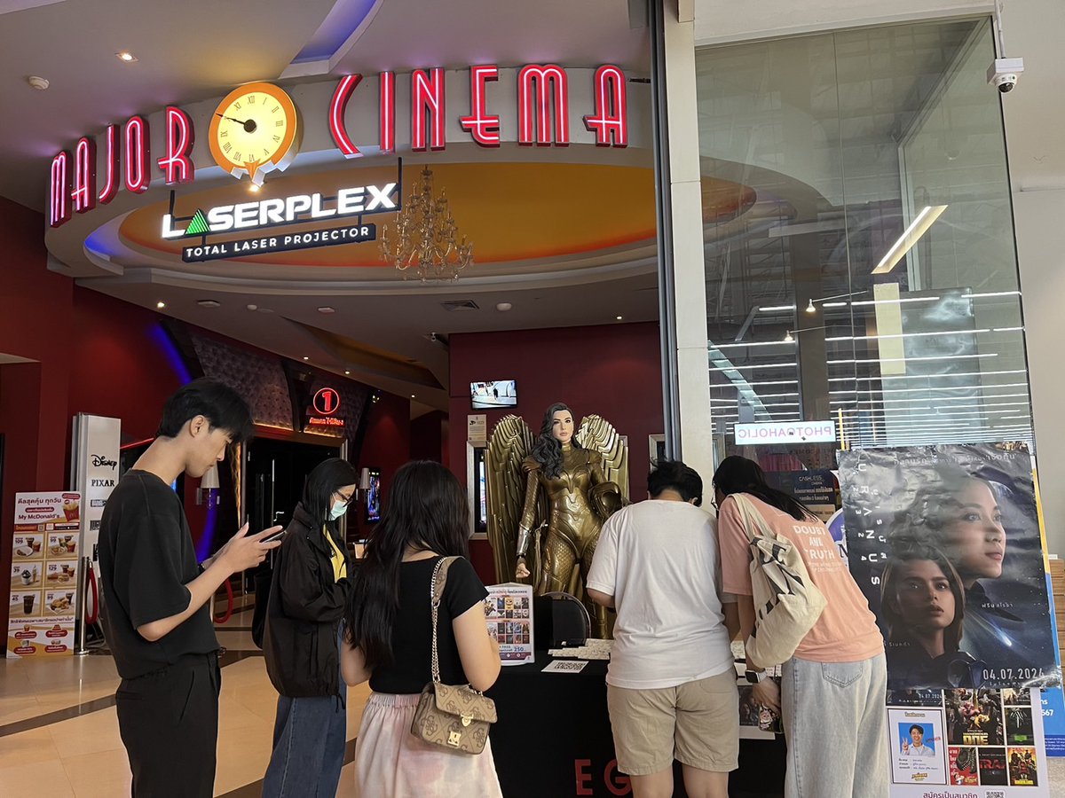 wednesdayfive's tweet image. กิจกรรมดูหนังที่ขอนแก่นจบลงด้วยความอบอุ่นประทับใจ ขอบคุณพ่อหมี พี่ช้างน้อย และบ้านเบคกี้ซันชายน์ มา ณ ที่นี้ค่ะ 🙏 @AusTH1977 @N_ChangNoii @BeckySunshineTH #Uranua2324 #VelCurveStudio  #Uranus2324xFreenBecky 
#ฟรีนเบค #FreenBecky #Beckysangels #srchafreen #BeckySunshineTH