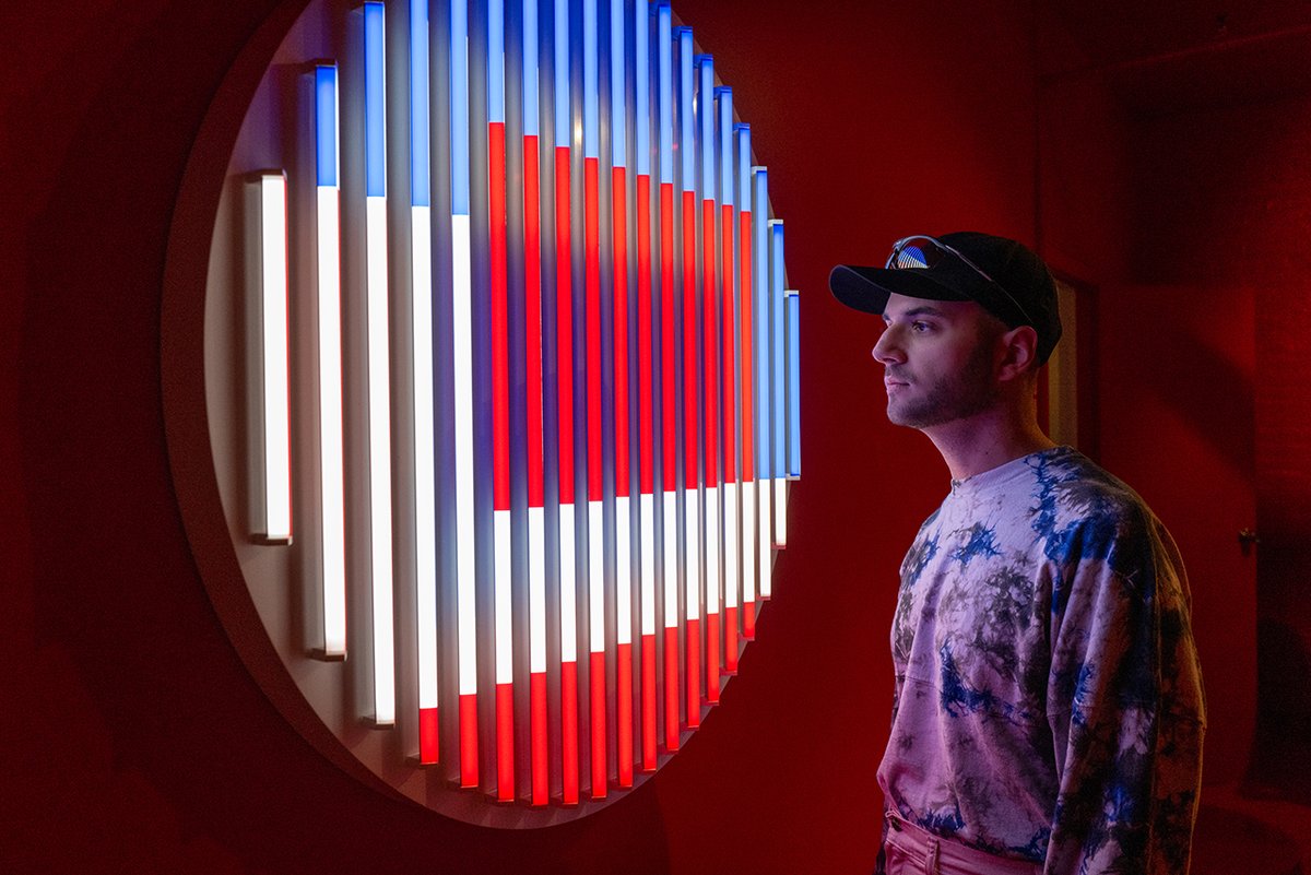 Paul Sende Explores the Perception of Geometry Via Visual Art dlvr.it/T9pr5r