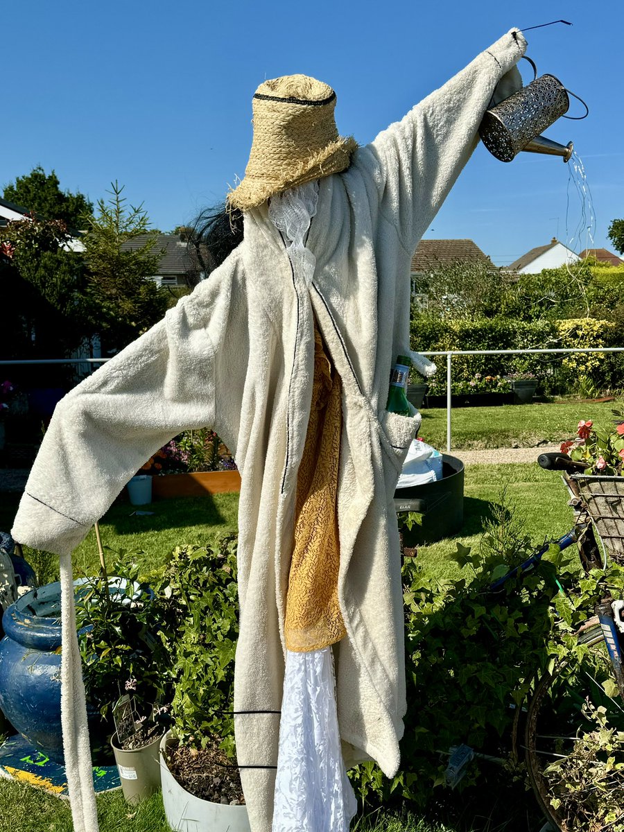 PolegateCF's tweet image. SUSSEX DOWNS SCARECROW FESTIVAL 2024

These Scarecrows can be found in Aberdale Road, Polegate.

To find out more or to enter the competition please visit - polegatecommunityfoundation.org.uk/sussex-scarecr…

#SussexScarecrows #PolegateCF
