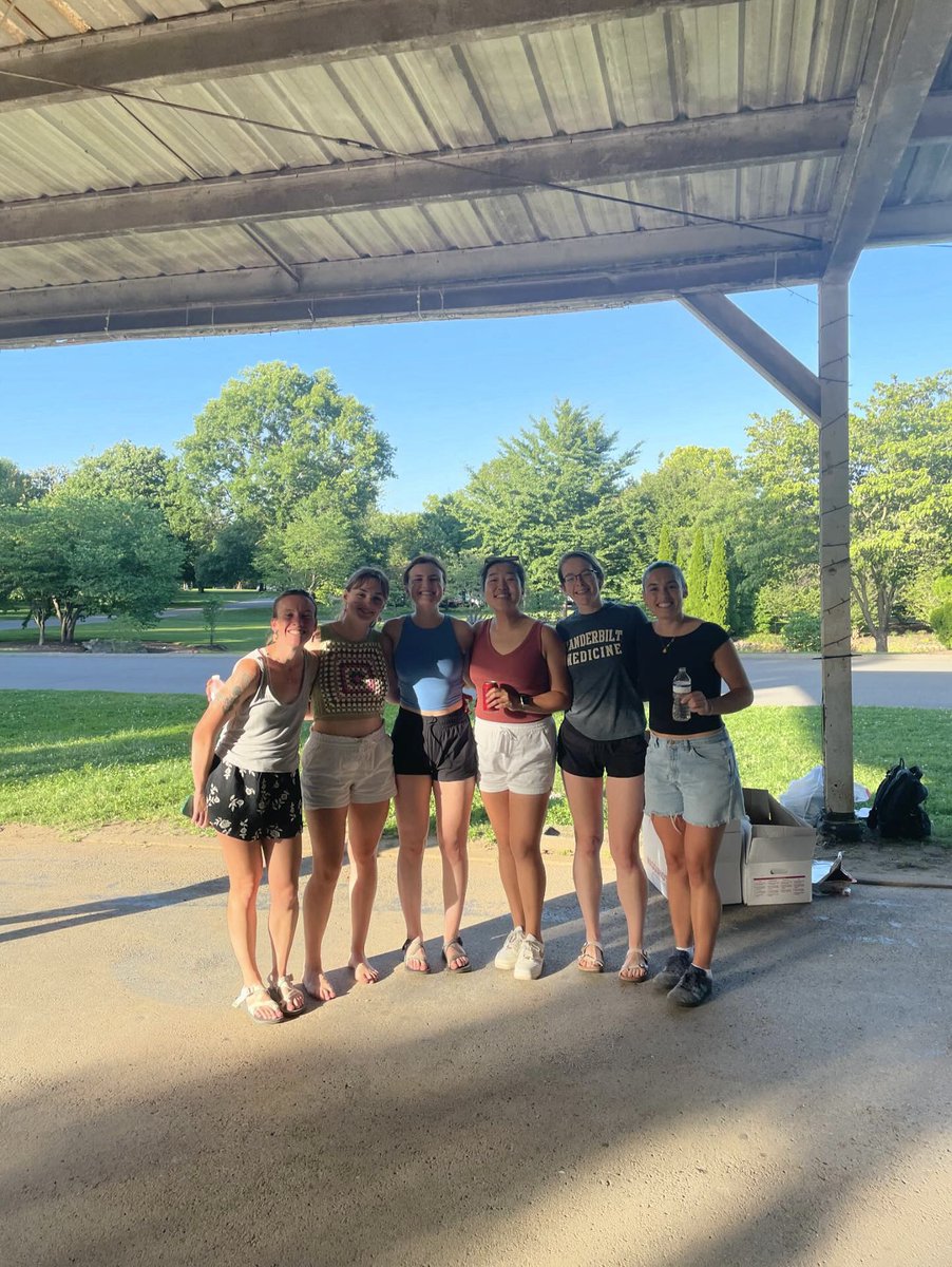 VUmedicine's tweet image. M1 Year ✅
 
No better way to celebrate than with great friends, food, and friendly competition. We’re so excited for what’s next for our new M2s!
 
See what's in store for their Foundations of Clinical Care year: bit.ly/3W3Qvli

#VandyMed #MedEd #MedStudentLife #M2