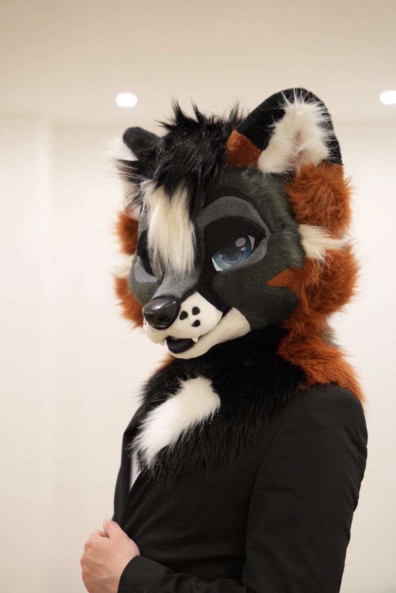 Who will I see at London furmeet Tommorow? 🎉