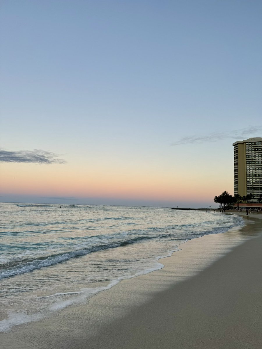 GillSharlene's tweet photo. Rise & Shine!☀️
Morning beach walk to set my intention for the exciting discussions & learning on Day 1 of #APPLE24 to advance treatment of #HCC
🙏 to the chairs @GABOUALFA Dr Linda Wong for the invite - let’s go!
@gotoPER 🇨🇦 https://t.co/ZOww7KjlqZ