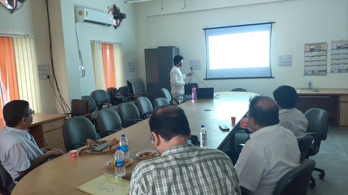 iamSusantaDinda's tweet photo. Few moments of my PhD defense presentation. Regards to @debajyoti_g my sir. It has been a long journey. Thanks to all, who was always there for me.🙏🏾🙏🏾🙏🏾 https://t.co/OgiJJiw3T3