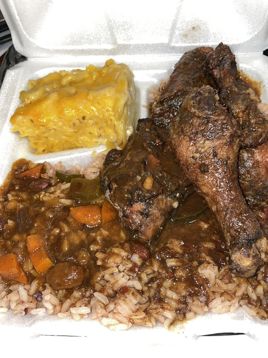 GregSean's tweet image. Island vibe Friday!

#JerkChicken #NegrilIslandGrill
