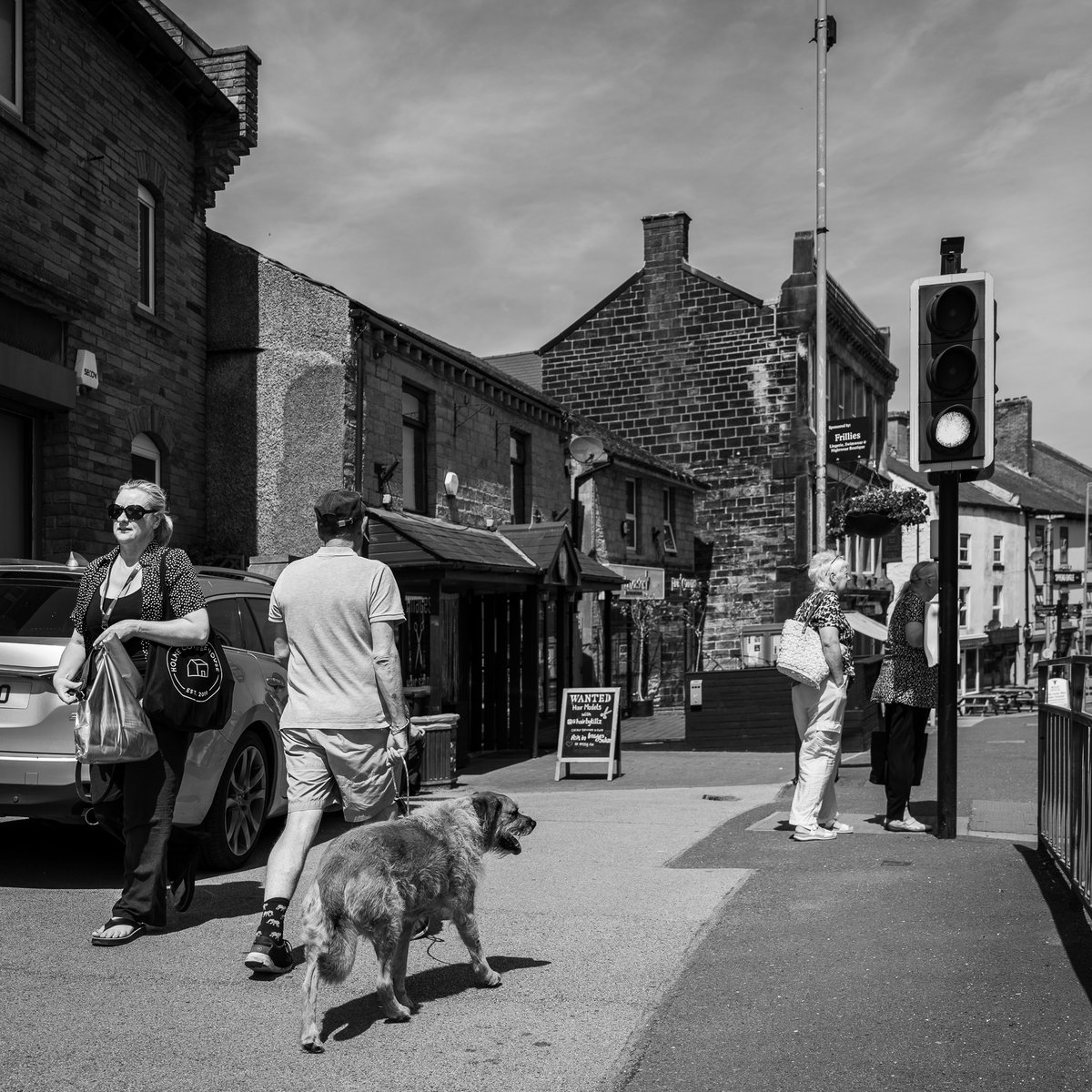 basculeteller's tweet photo. Penistone in b&amp;w 2 #photography #streetphotography #reportage #Yorkshire #Sheffield #Pennines #PeakDistrict #Flâneur #psychogeography #bw #BlackAndWhite  #monochrome #SonyFE1635PZf4 https://t.co/pQBsQNtwVQ