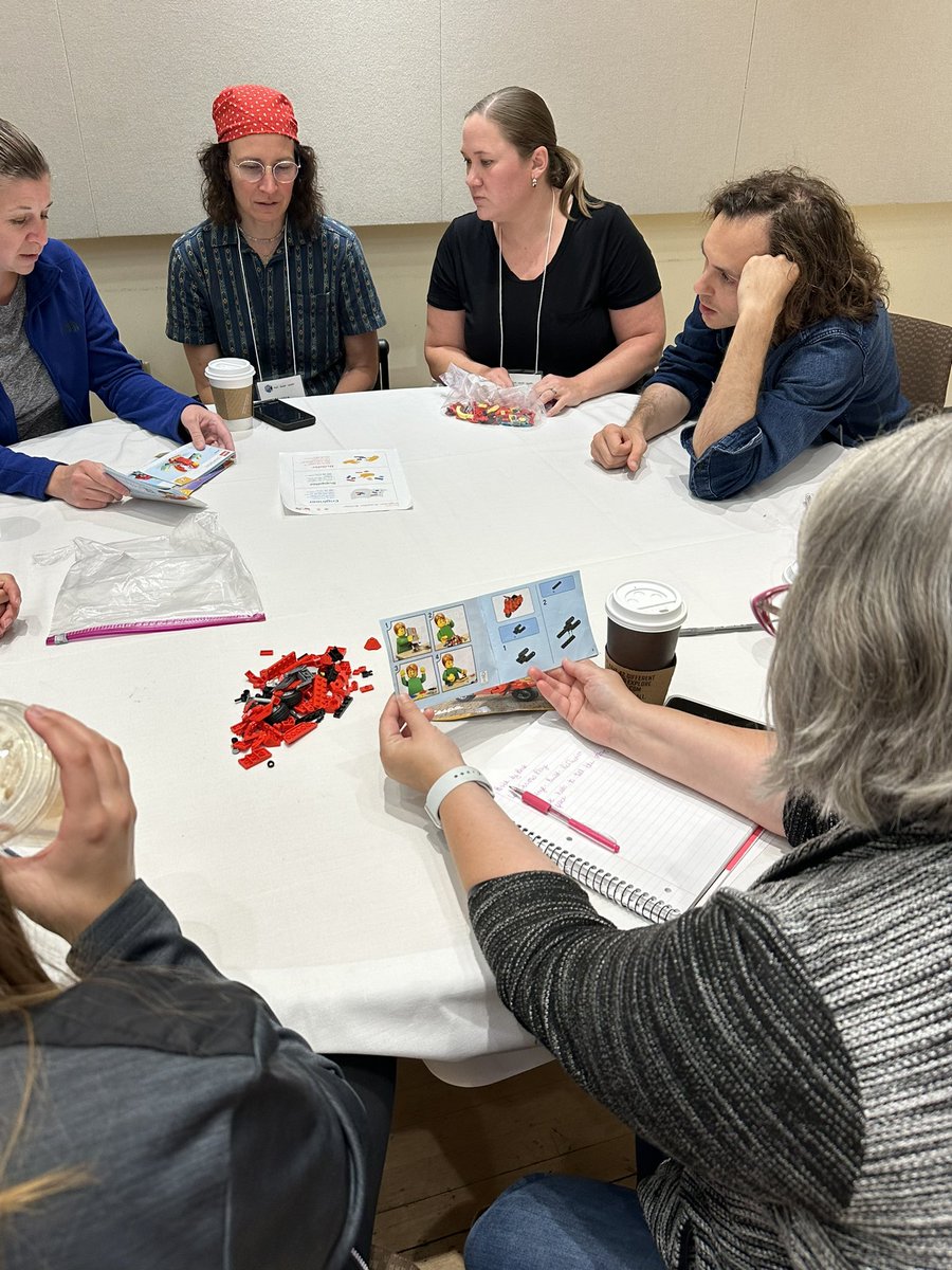 Emily Sanders tweet media