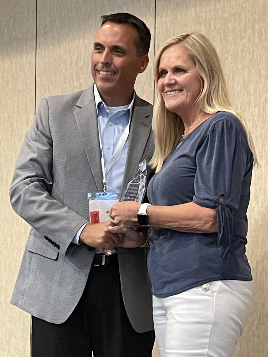 KYCASE1's tweet image. #KYCASE2024 recognized retired members Becky Nixon and Michelle Bertke for their outstanding and tireless dedication to KYCASE over the years.
Thank you, ladies, for all you have done (and still do) for KYCASE!
@beckynixoneku @Shellbky @RobinDBush1 @OakleyMichelleM