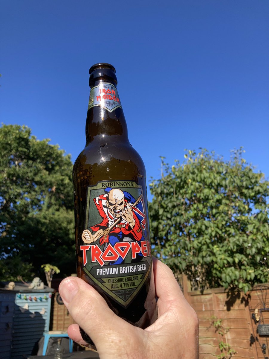 Besiktas1066's tweet image. Car cleaned, patio Karachered, hot tub with a few of these,lovely.#summertimevibes