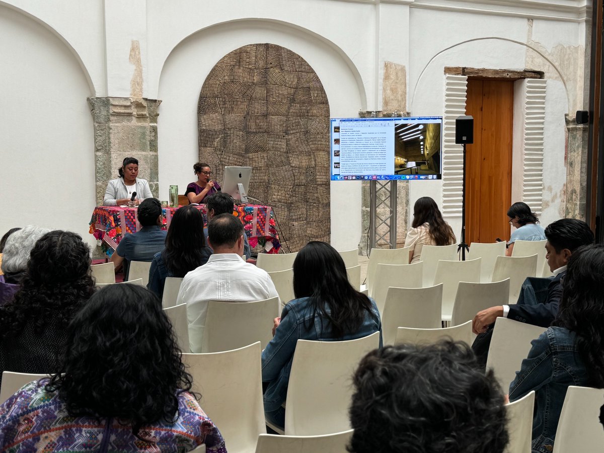 FundacionAHHO's tweet photo. ¡Último día!
X Foro Itinerante de la @RuiOaxaca.
Conocimiento - Preservación - Difusión. 

@BibliotecaJdeC. https://t.co/W4IobL7kex