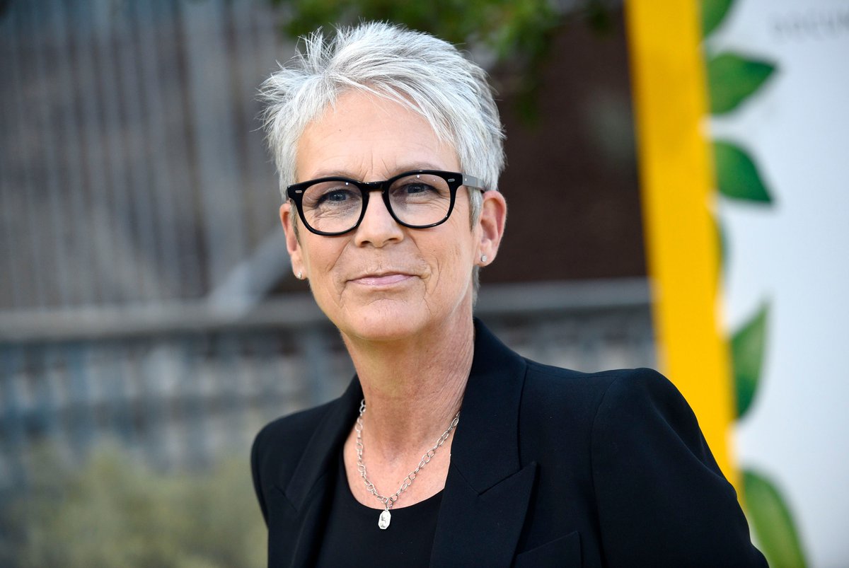 OP_Netflix_Fan's tweet photo. Jamie Lee Curtis will not be playing the role of Doctor Kureha in One Piece Live Action.

Becky Clements (EP): "She loves the show. She has too many films and TV shows that she’s going into production on so our production dates aren’t going to work. She definitely wanted to do it but she’s got deals in first position, and it just became complicated."

"We have found an amazing person."

Link: https://t.co/l95rZED1YF