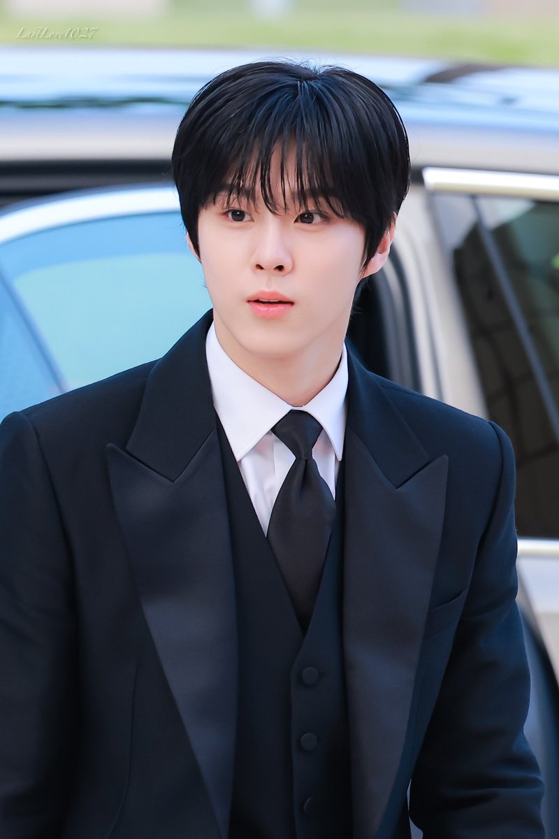 LastLove1027's tweet photo. 240719 

     ❤️3rd blue dragon series award❤️

#KIMWOOSEOK #김우석 https://t.co/86h0hh9KSv