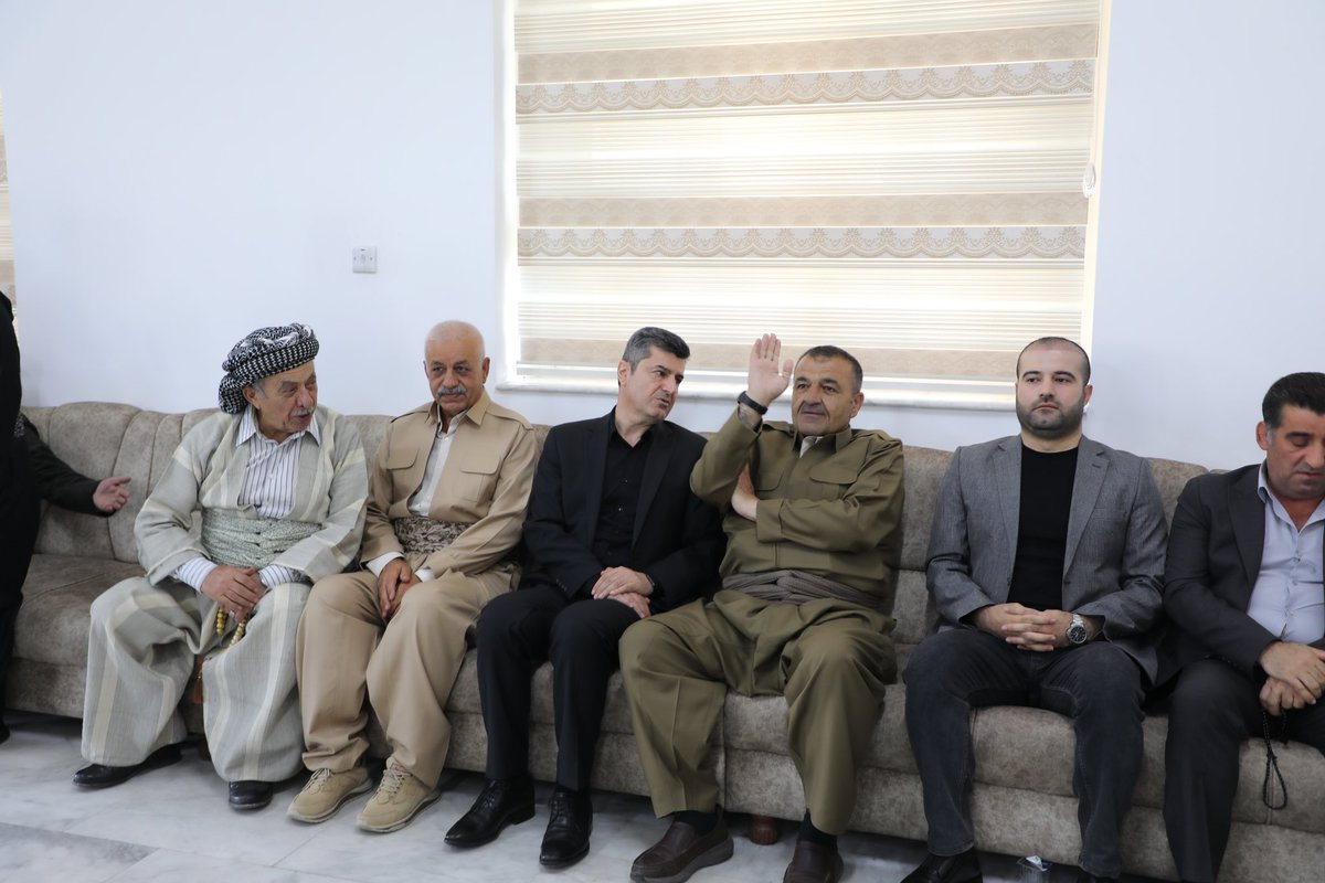 forces_command's tweet photo. LTG #Sihad_Barzani commandant of the #1st_support_forces_command and several officers from our command in Duhok city attended the funeral of (Redir Tatar Beg Nerwayi) ,the brother of Dr. Ali Tatar, Governor of #Duhok. They extended their condolences to the bereaved family. https://t.co/Mx9xblUKMD