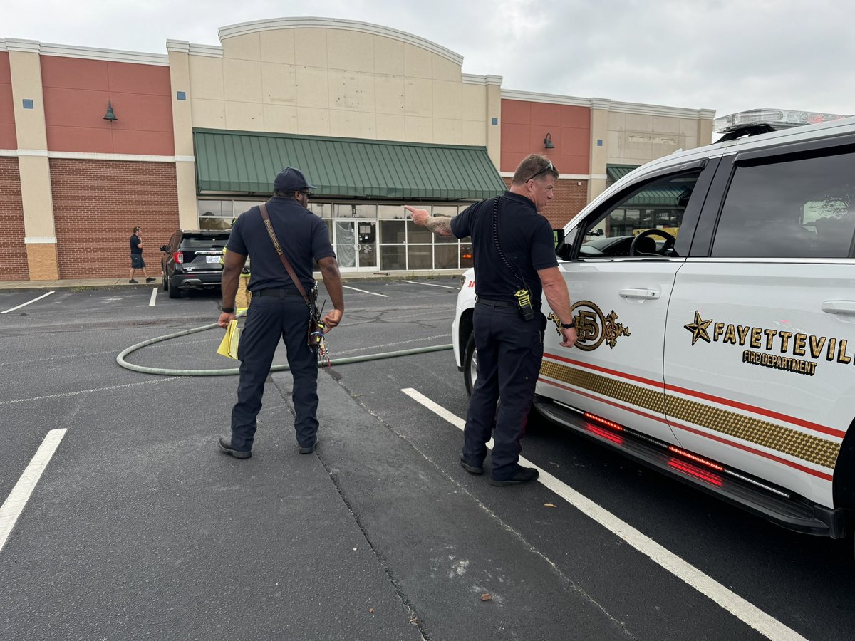 Units with the Fayetteville Fire Department are currently on scene with a commercial gas leak at 4103 Raeford Rd. The FFD Hazardous Materials Team is currently working to identify and mitigate the source.