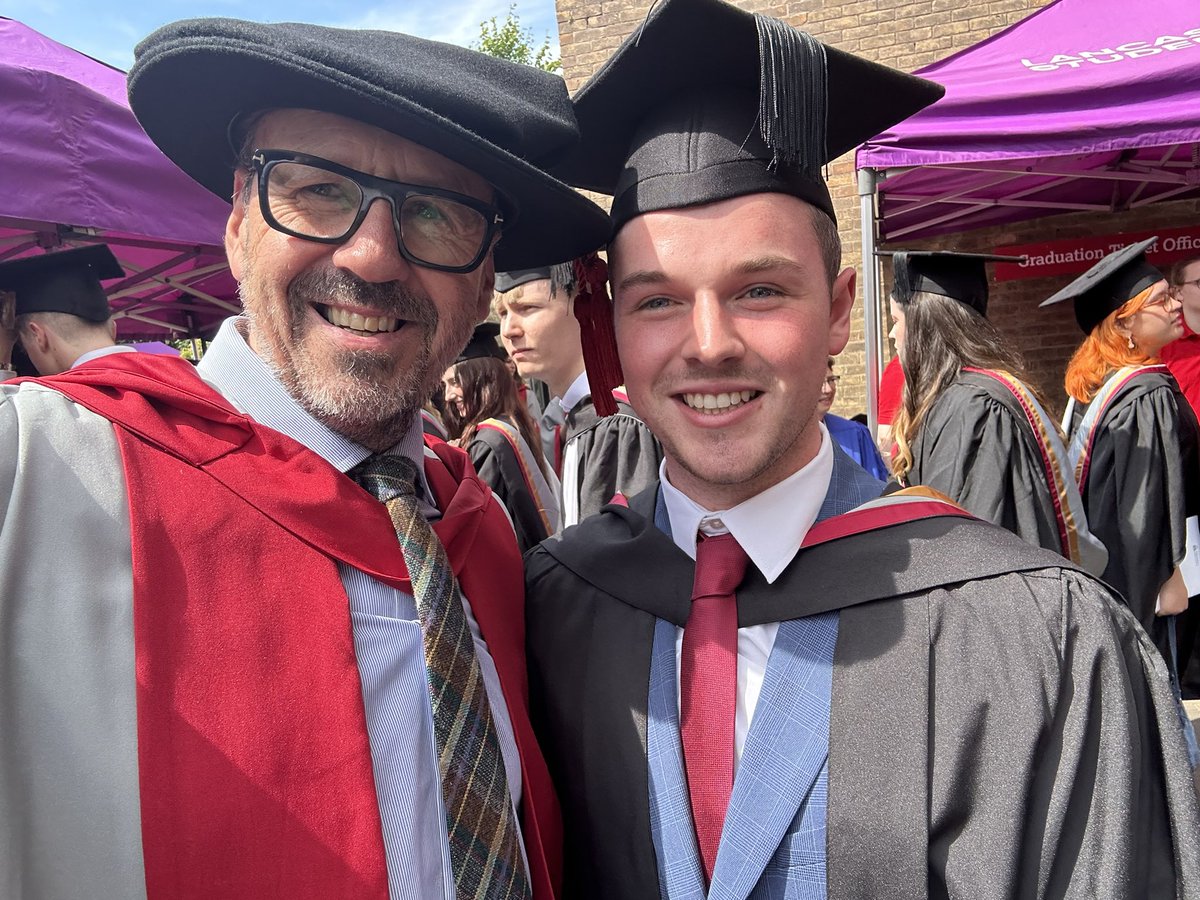 ProfPHaygarth's tweet image. Happy day today celebrating with some of my @LancasterUni @LancsUniLEC students. Congratulations to all!